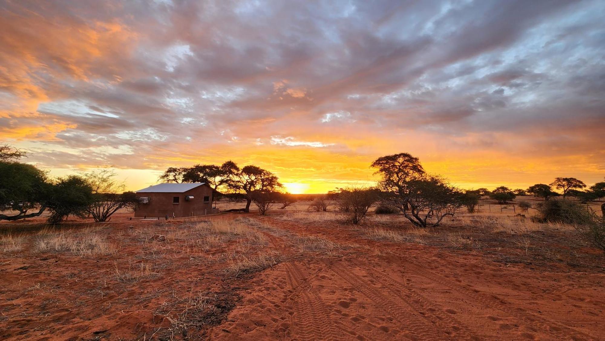 Вілла Jansen Kalahari Guest Farm Hoachanas Екстер'єр фото
